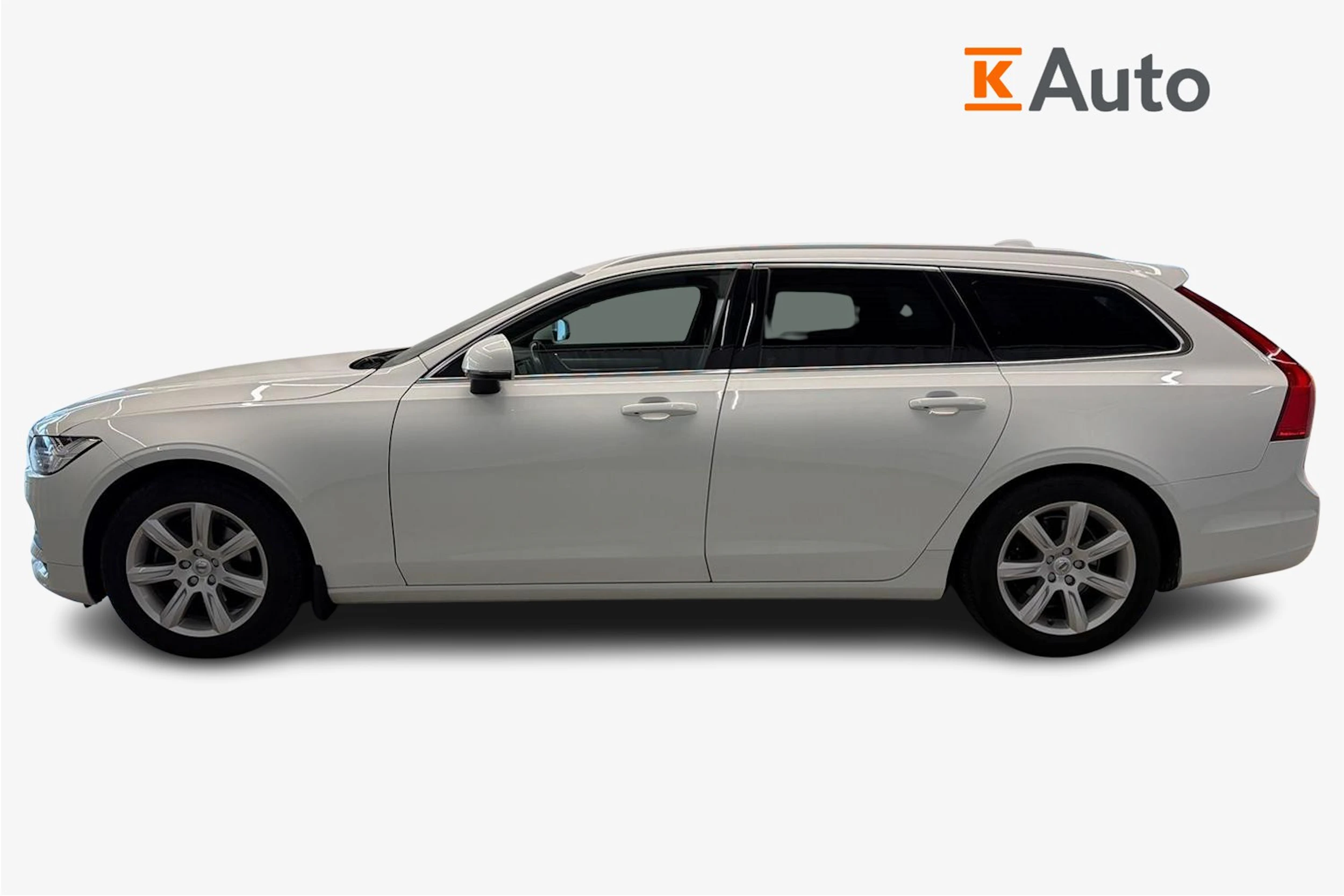 valkoinen Volvo V90 2018 kuva 5.