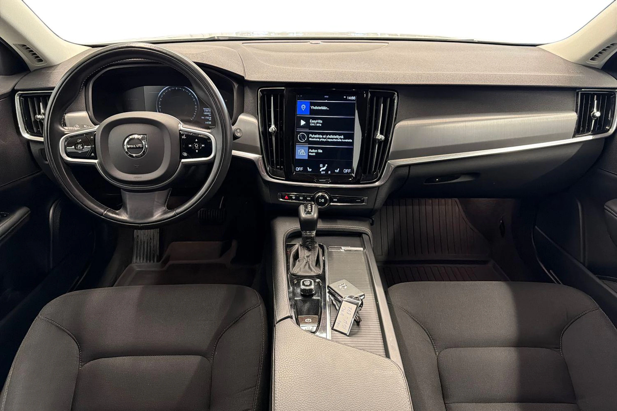 valkoinen Volvo V90 2018 kuva 7.