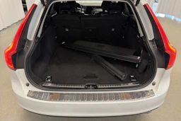 valkoinen Volvo V90 2018 kuva 14.