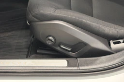 valkoinen Volvo V90 2018 kuva 21.