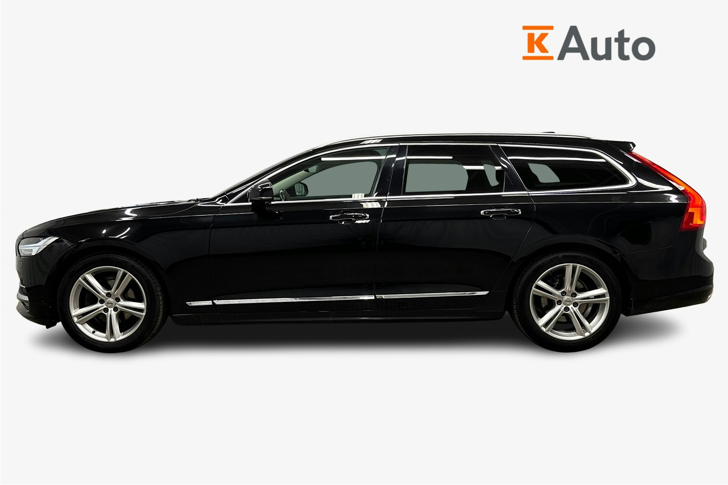 musta Volvo V90 2018 kuva 5.