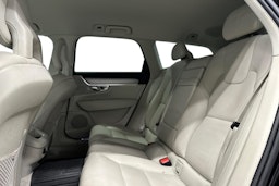 musta Volvo V90 2018 kuva 8.