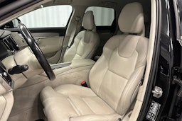 musta Volvo V90 2018 kuva 15.