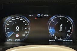 musta Volvo V90 2018 kuva 21.