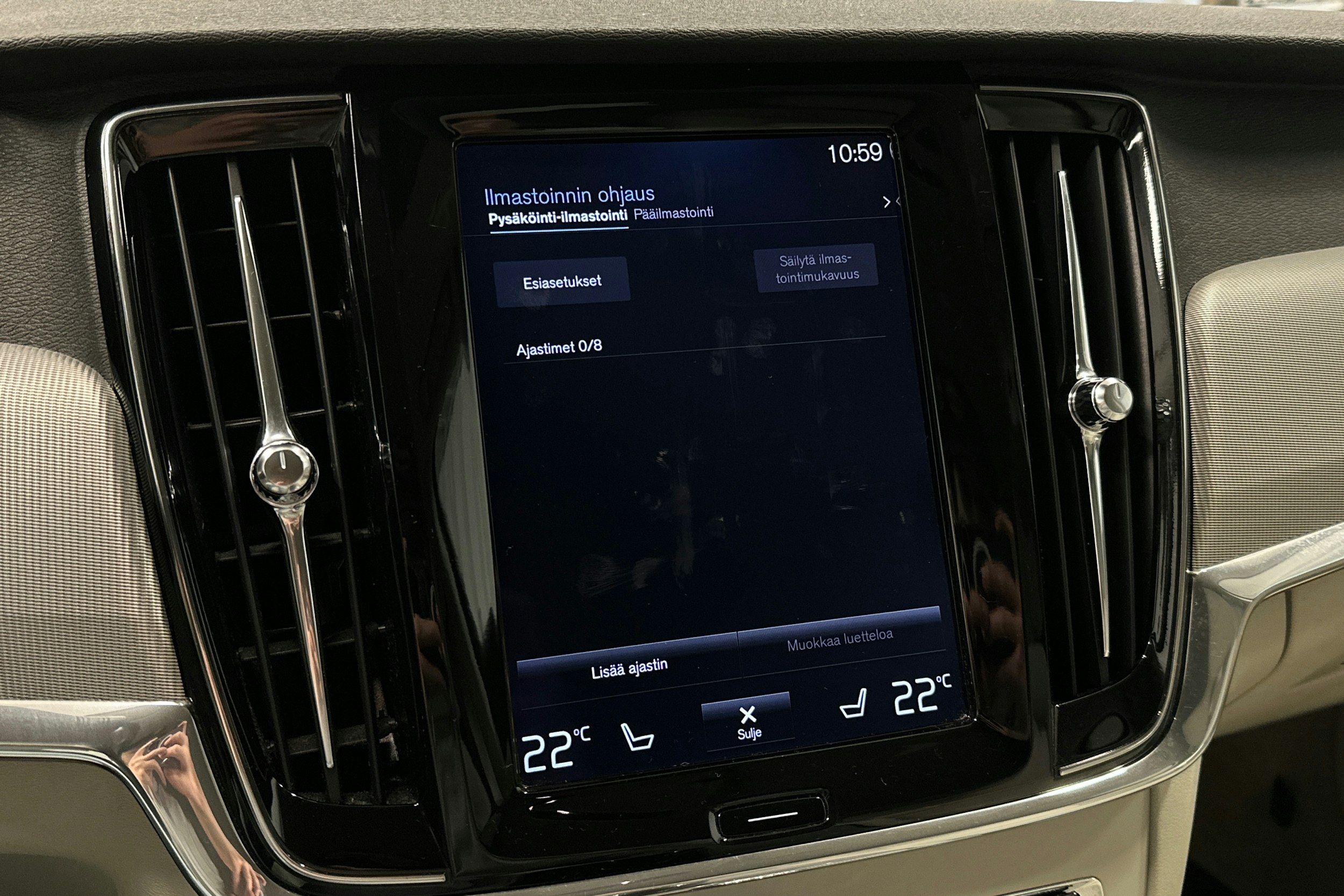 musta Volvo V90 2018 kuva 27.