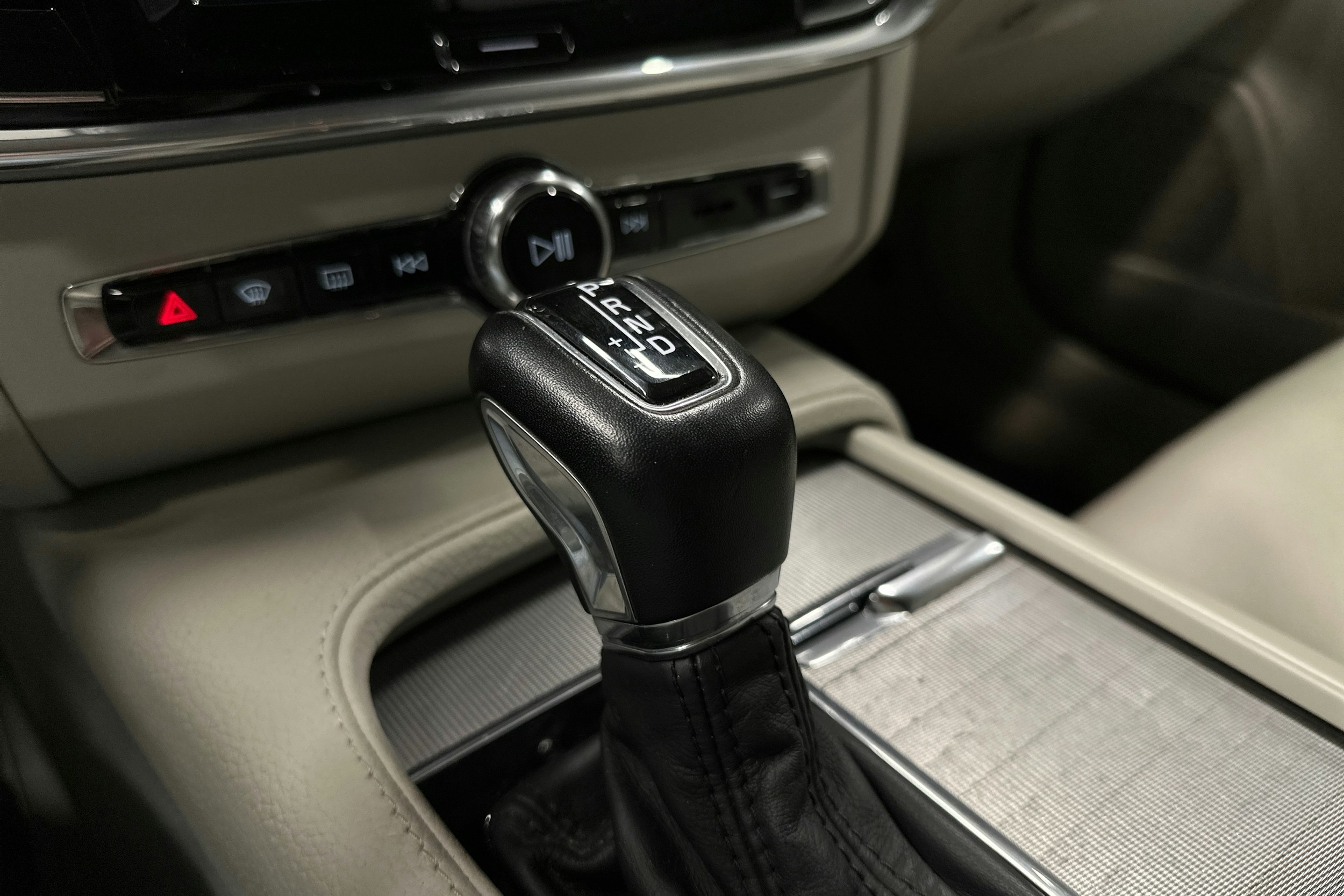 musta Volvo V90 2018 kuva 29.