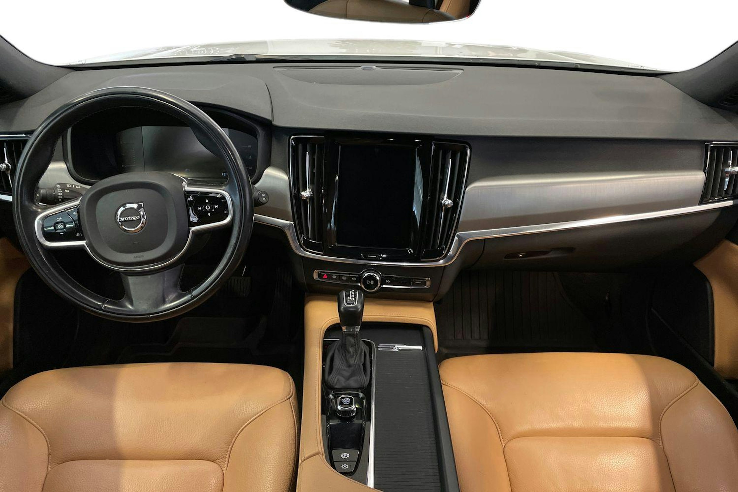 valkoinen Volvo V90 2018 kuva 9.