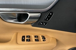 valkoinen Volvo V90 2018 kuva 17.