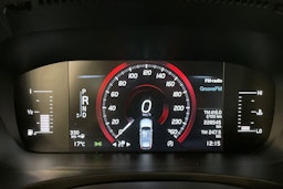 valkoinen Volvo V90 2018 kuva 22.