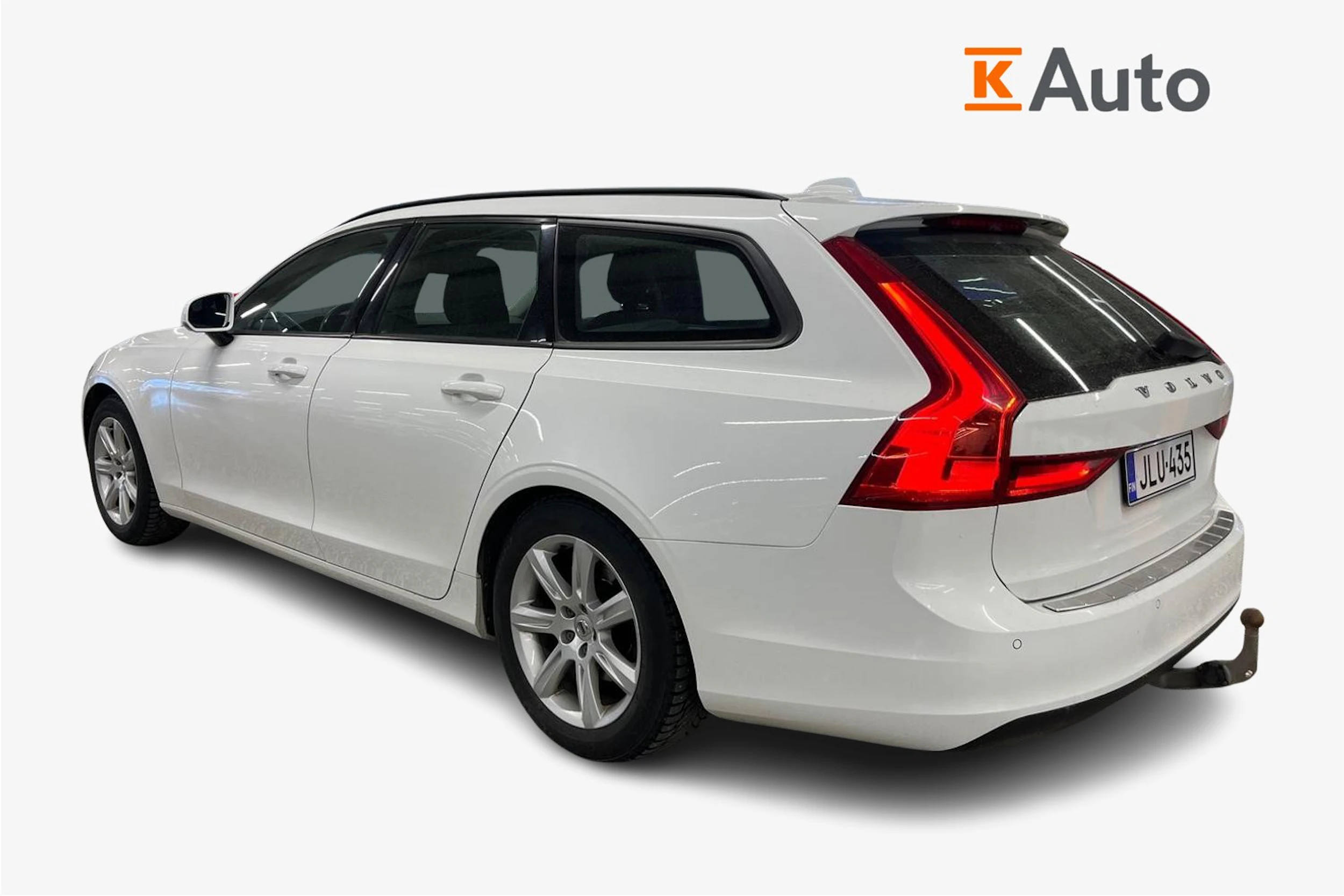 valkoinen Volvo V90 2018 kuva 2.