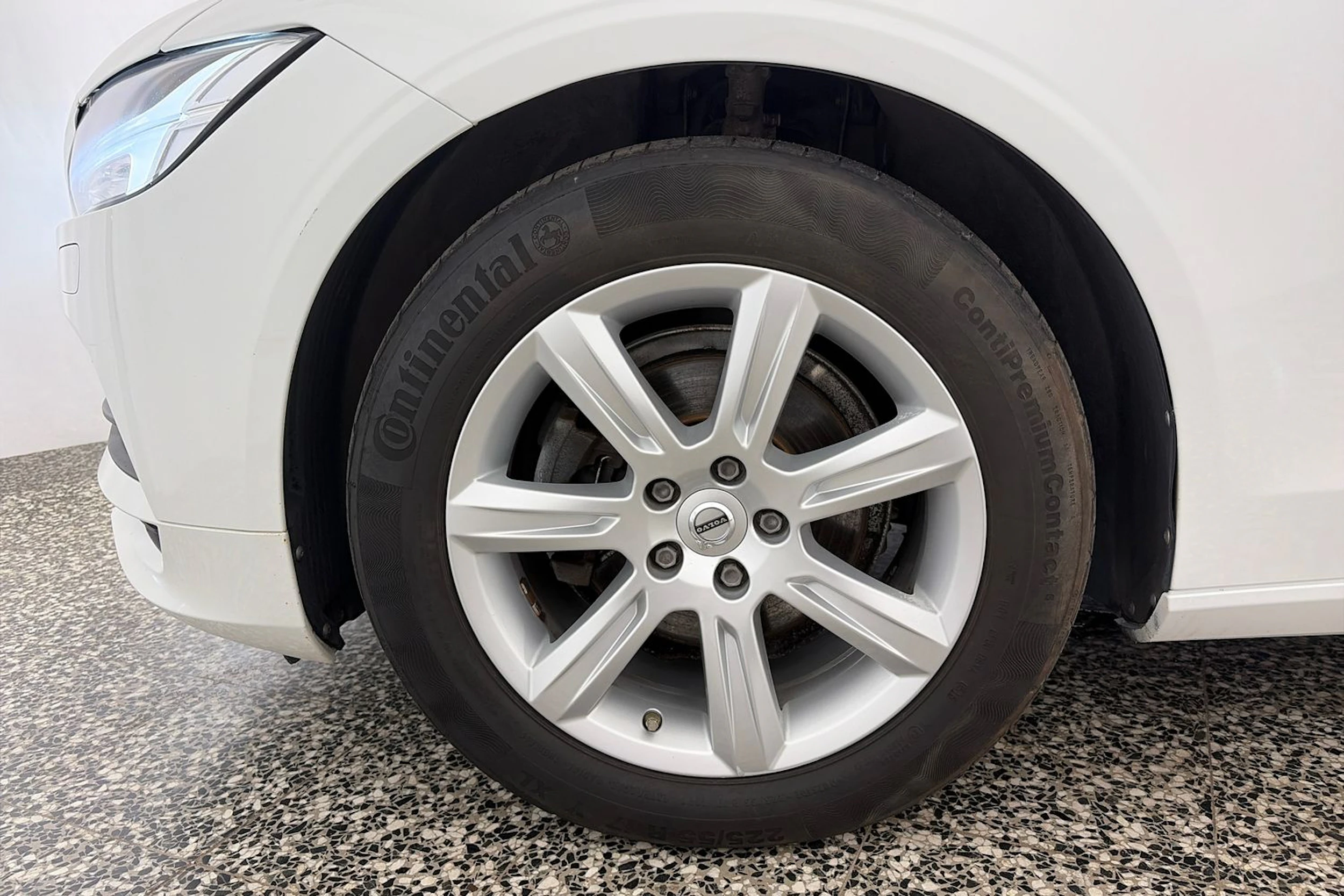 valkoinen Volvo V90 2018 kuva 10.