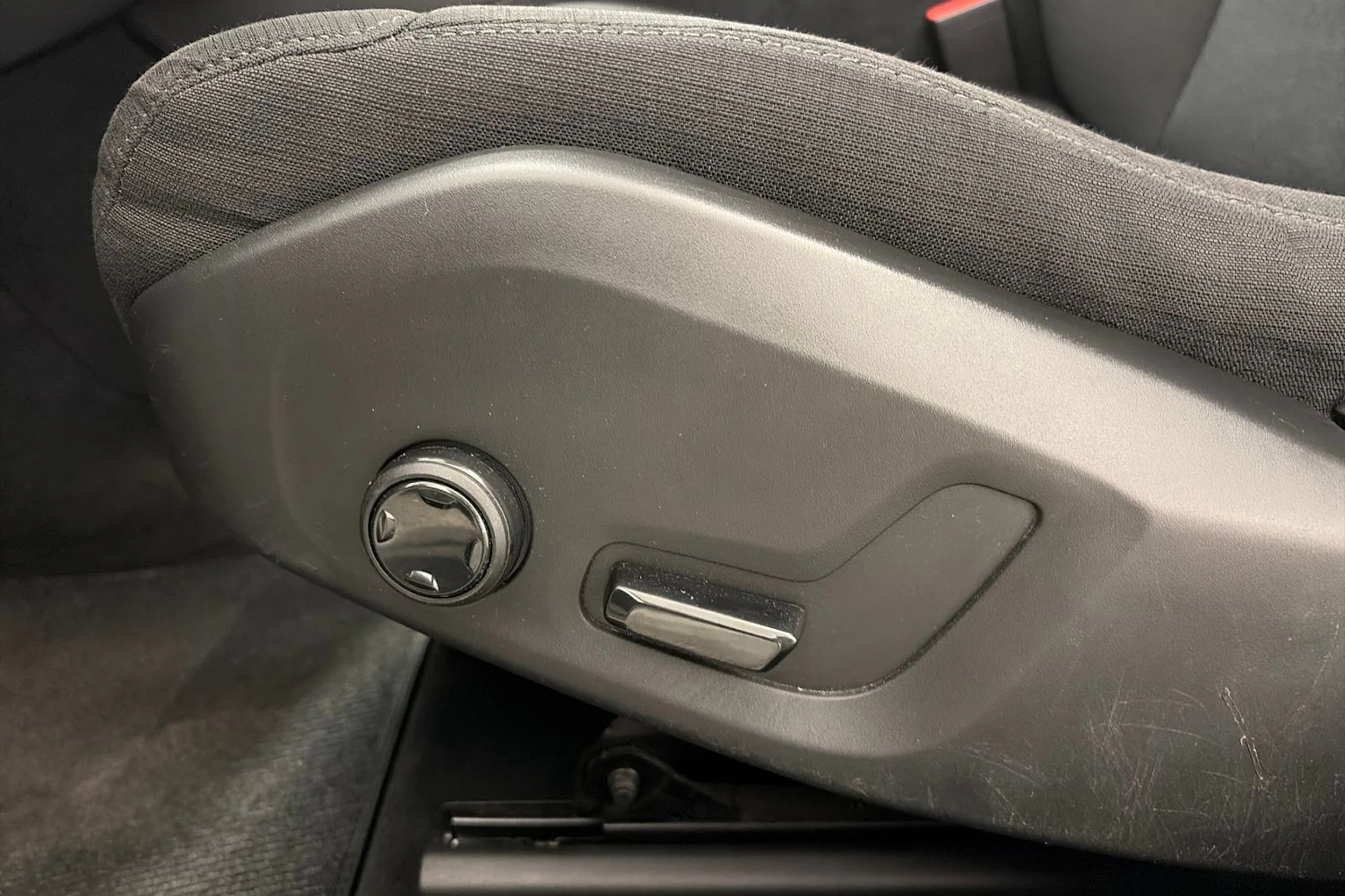 valkoinen Volvo V90 2018 kuva 14.