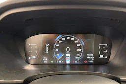 valkoinen Volvo V90 2018 kuva 16.
