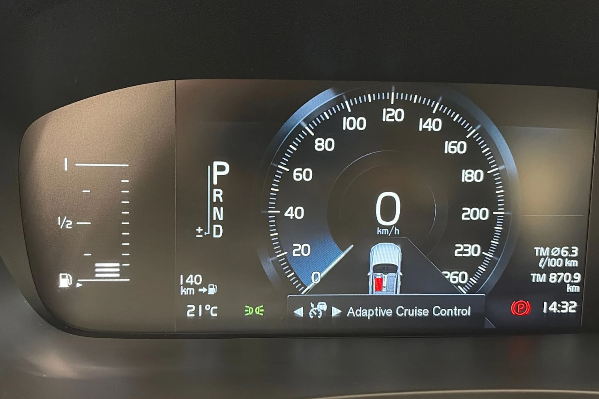 valkoinen Volvo V90 2018 kuva 20.