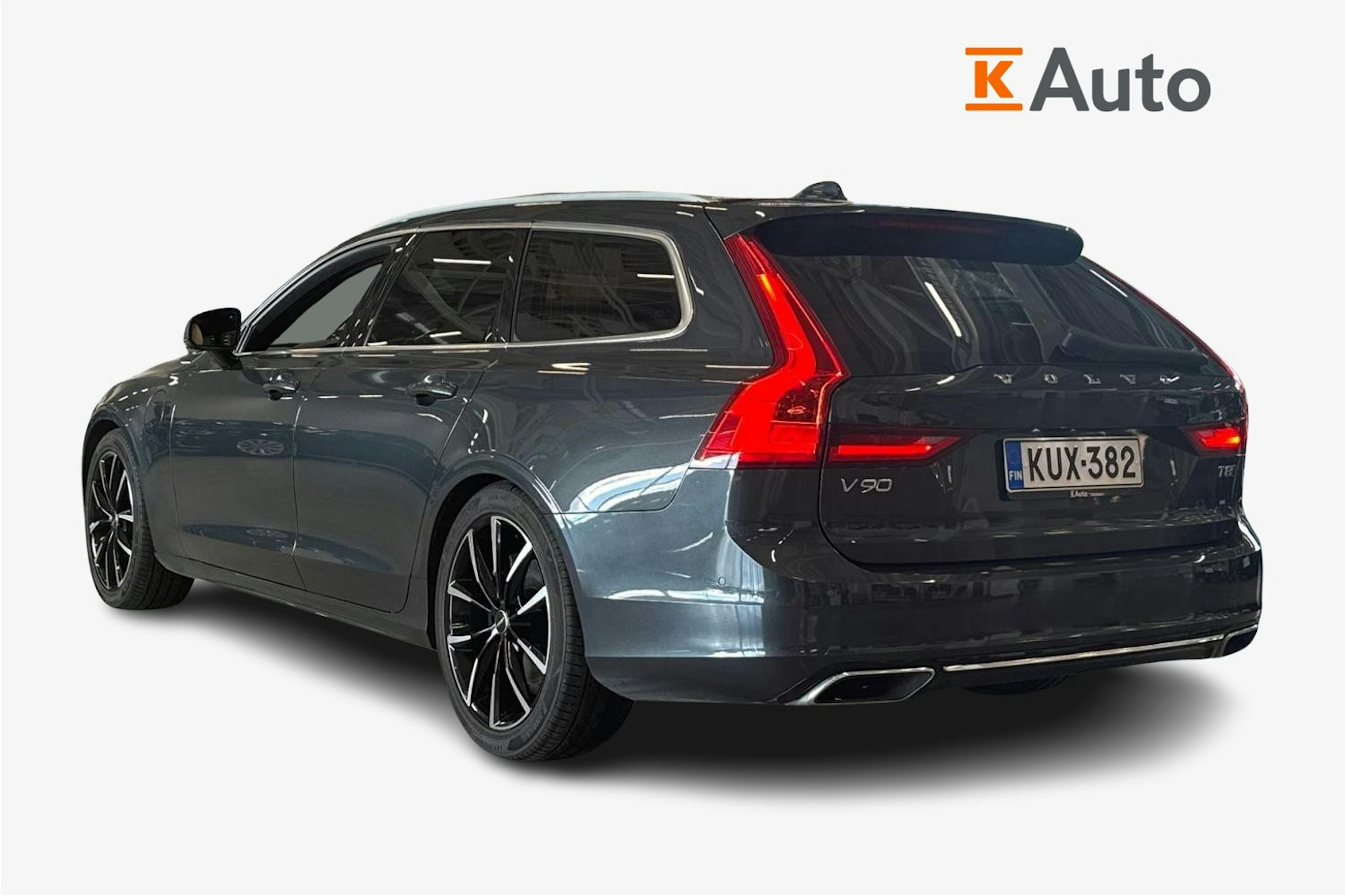 musta Volvo V90 2018 kuva 2.