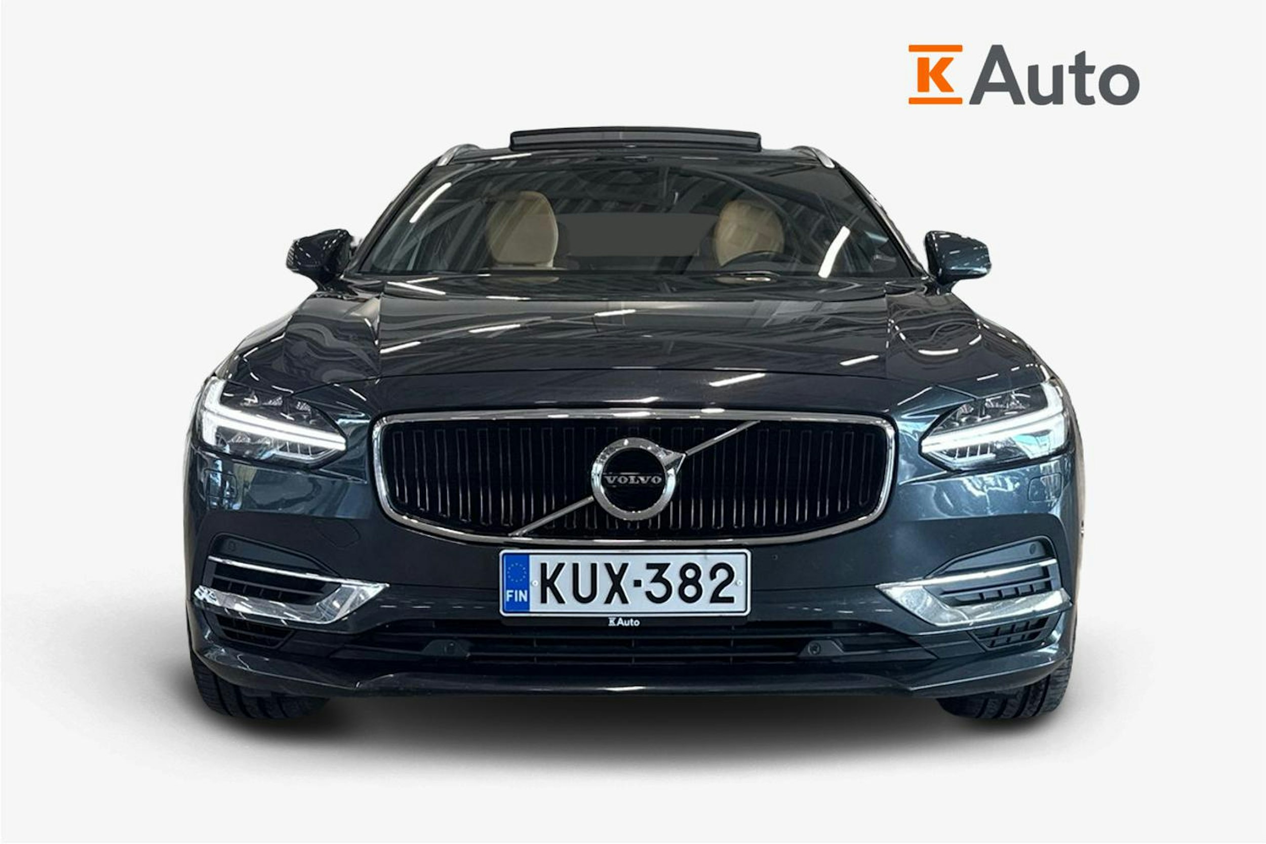 musta Volvo V90 2018 kuva 5.