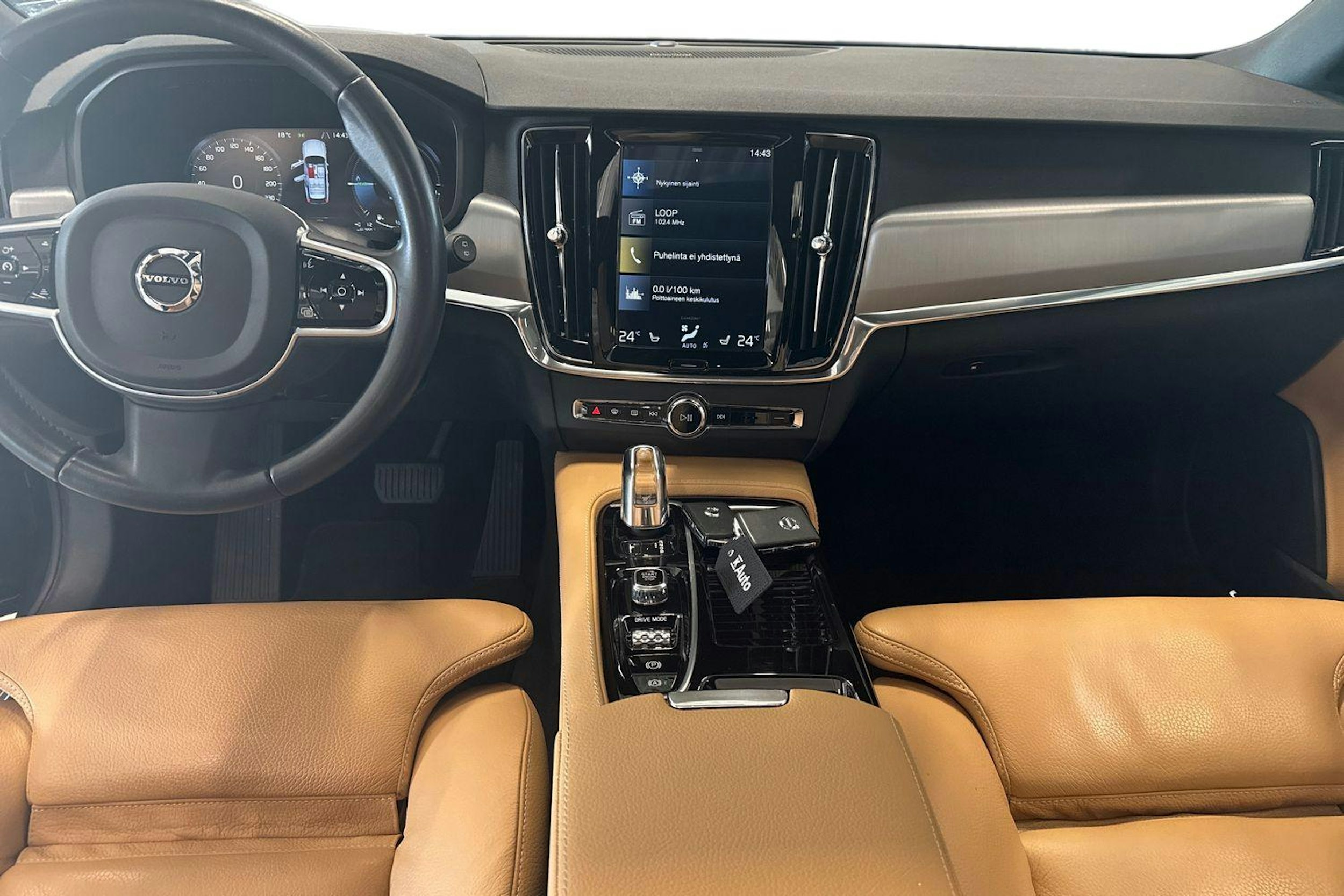 musta Volvo V90 2018 kuva 9.