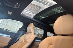 musta Volvo V90 2018 kuva 17.