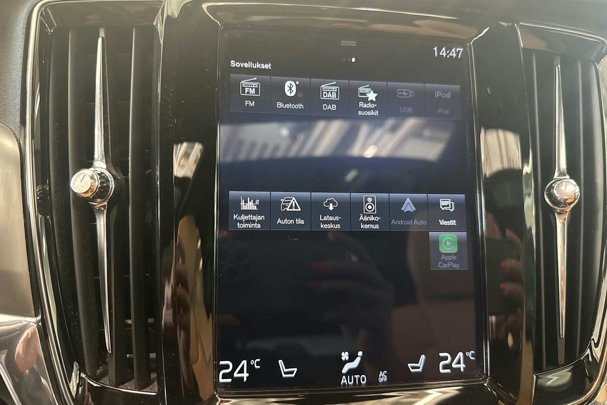 musta Volvo V90 2018 kuva 25.