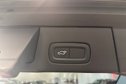 musta Volvo V90 2018 kuva 30.