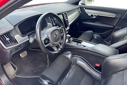 punainen Volvo V90 2018 kuva 3.