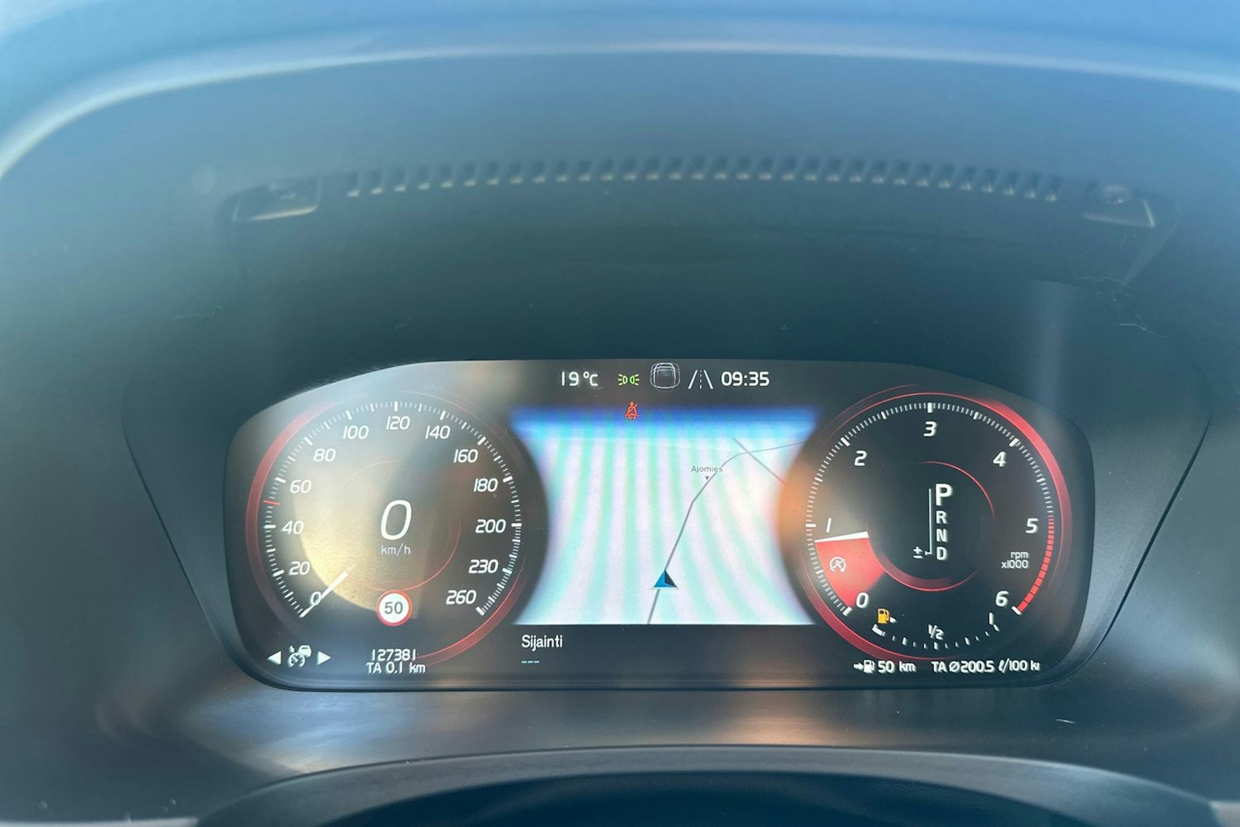 valkoinen Volvo V90 2018 kuva 14.