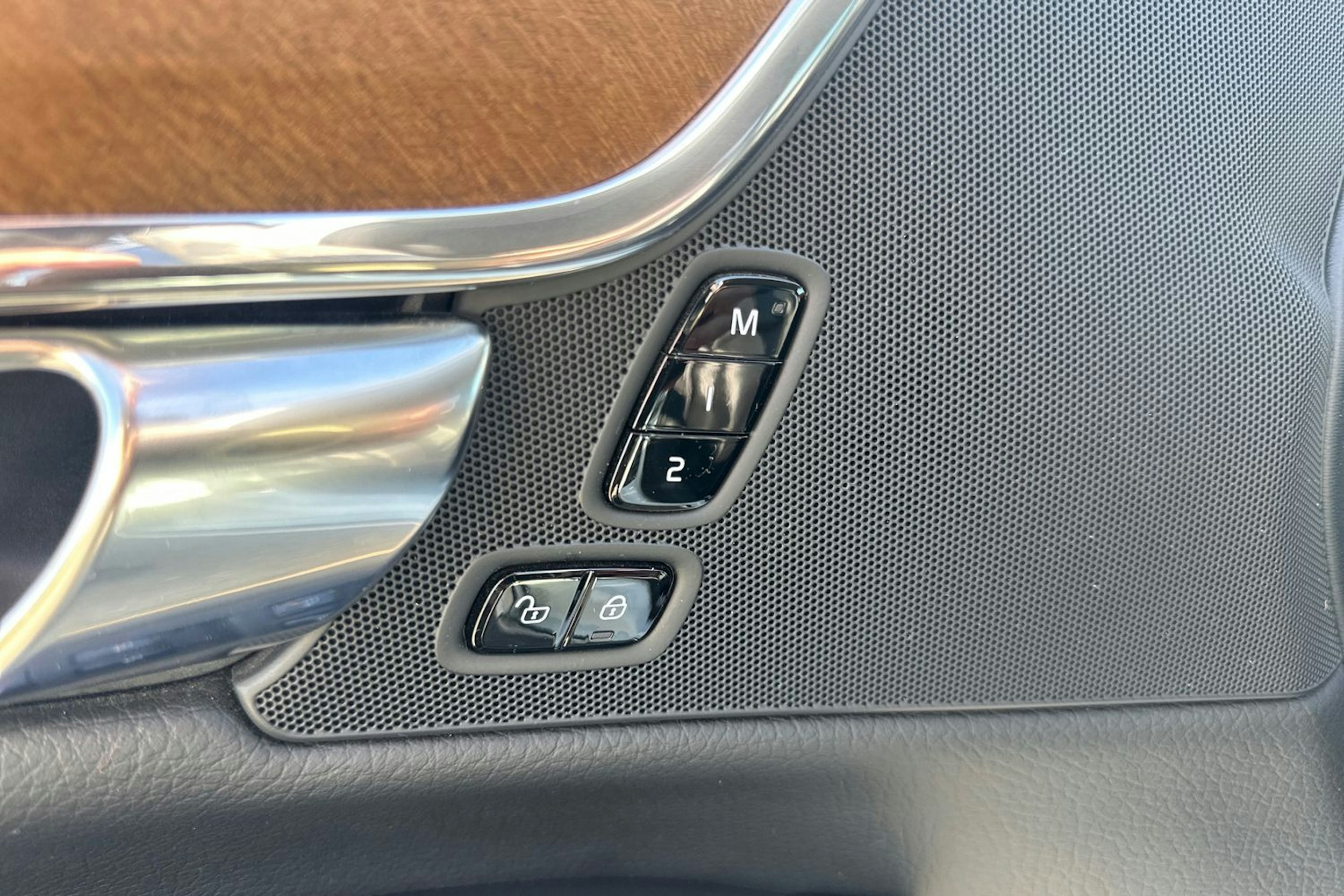 valkoinen Volvo V90 2018 kuva 19.