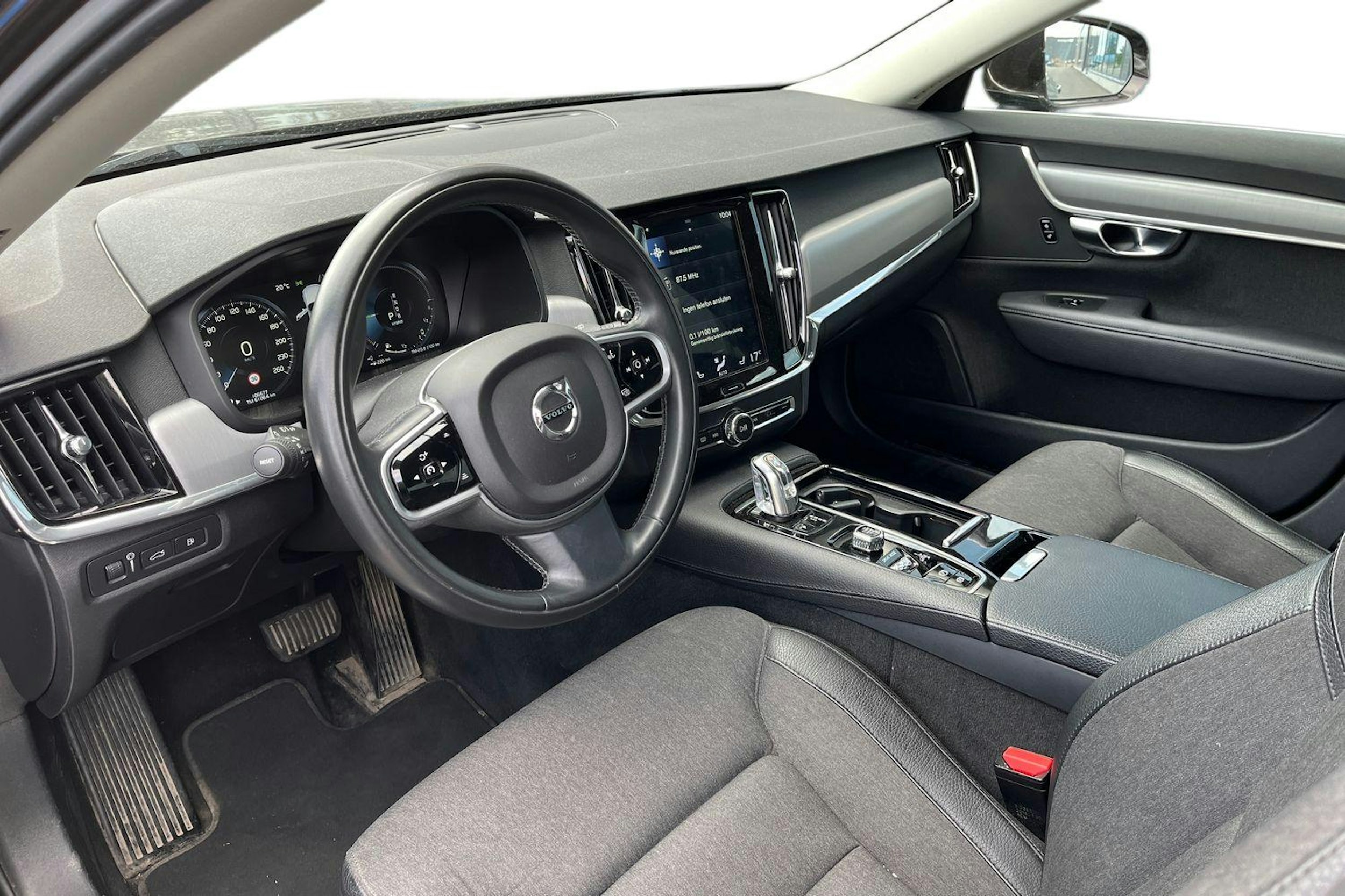 ruskea (beige) Volvo V90 2018 kuva 3.