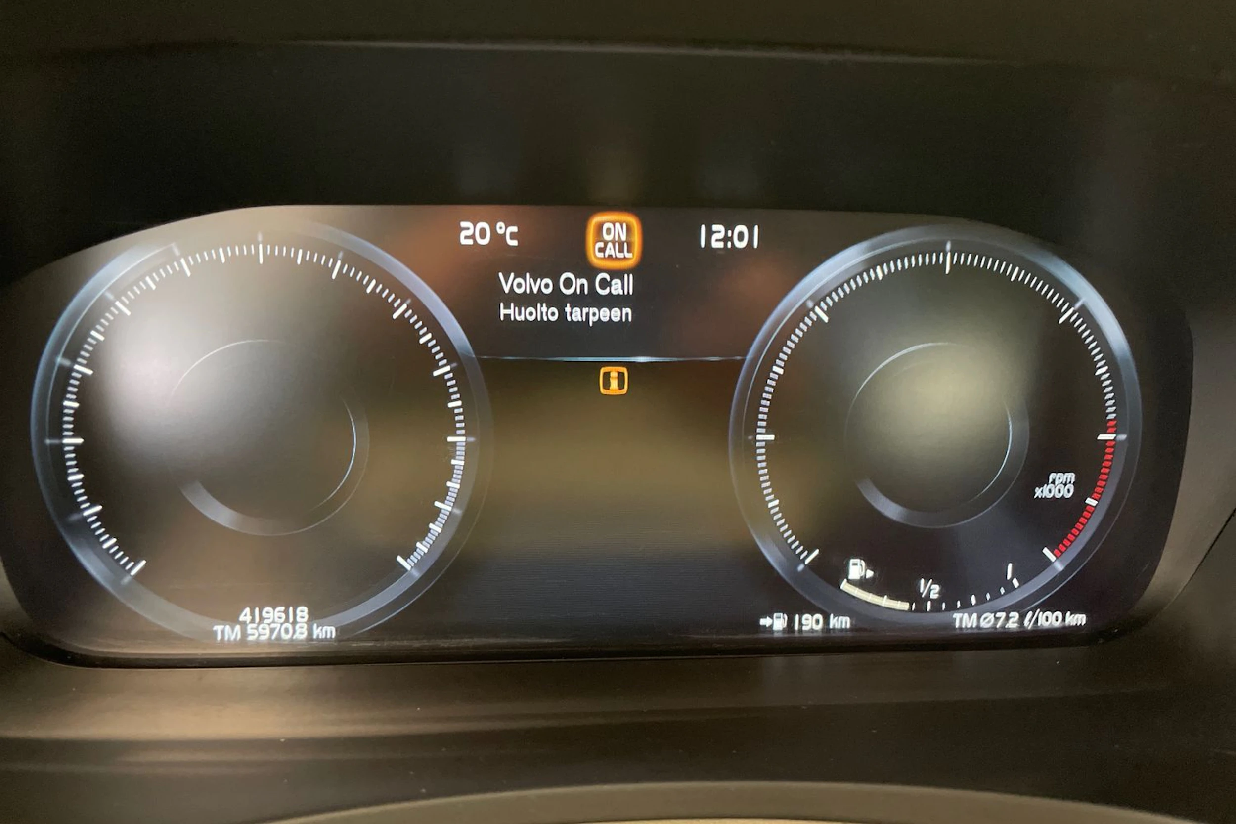 Musta Volvo V90 2018 kuva 15.
