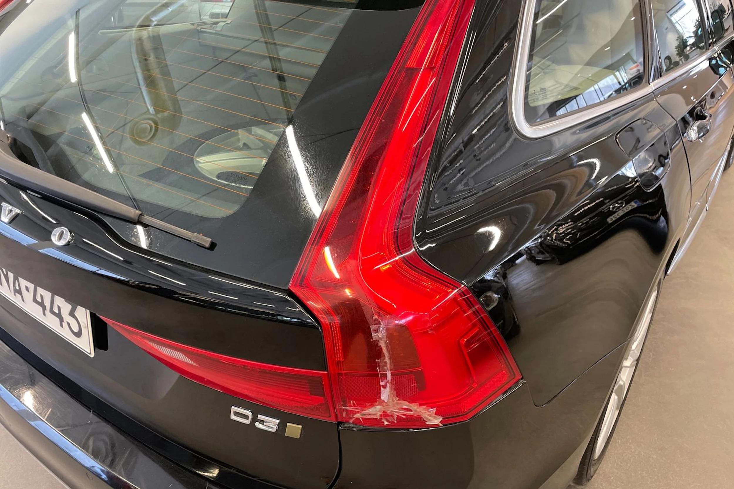 Musta Volvo V90 2018 kuva 22.