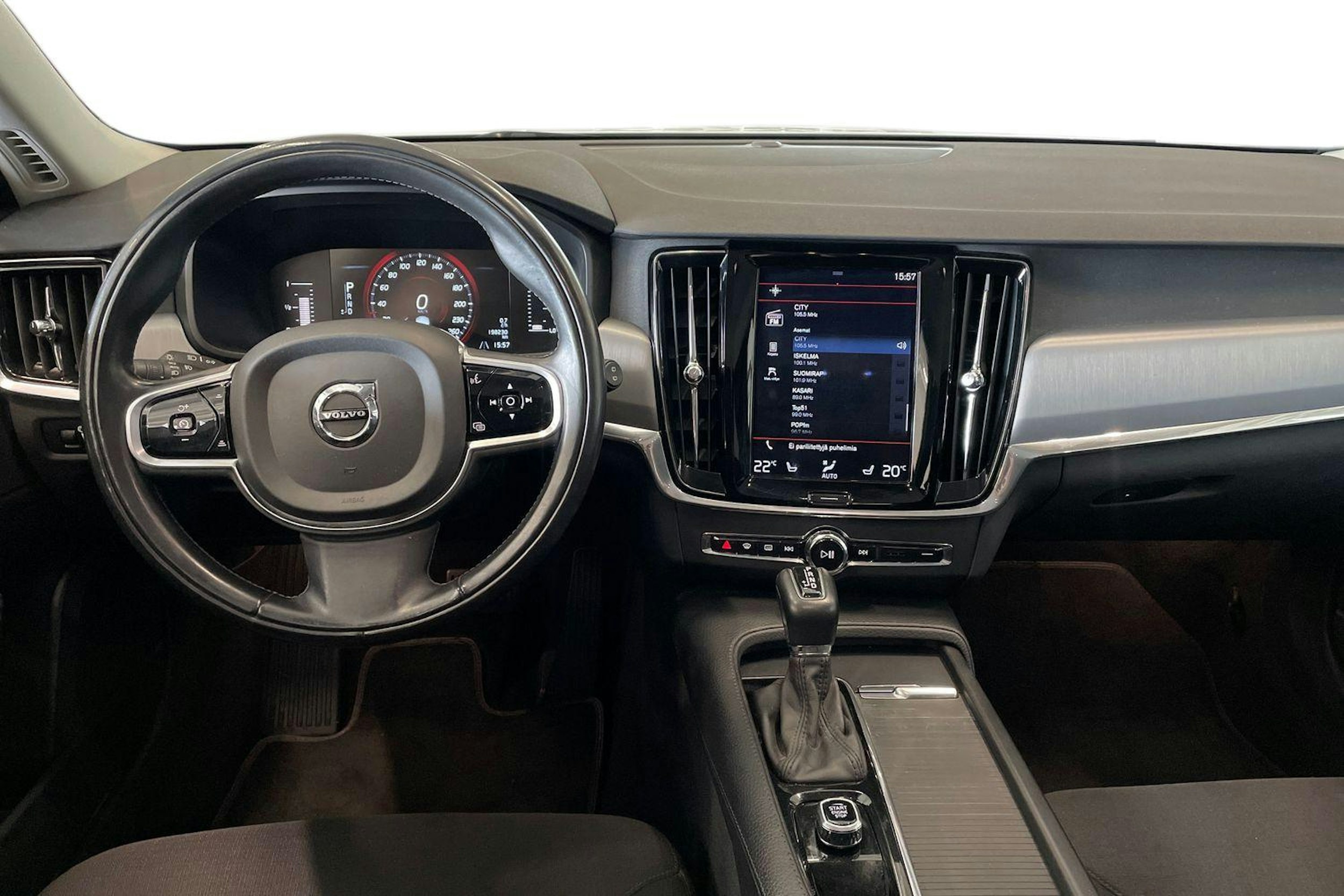 valkoinen Volvo V90 2018 kuva 9.