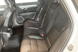 valkoinen Volvo V90 2018 kuva 10.