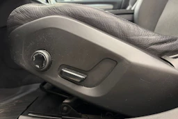 harmaa Volvo V90 2018 kuva 15.