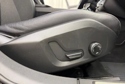 harmaa Volvo V90 2018 kuva 16.