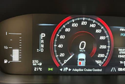 harmaa Volvo V90 2018 kuva 21.