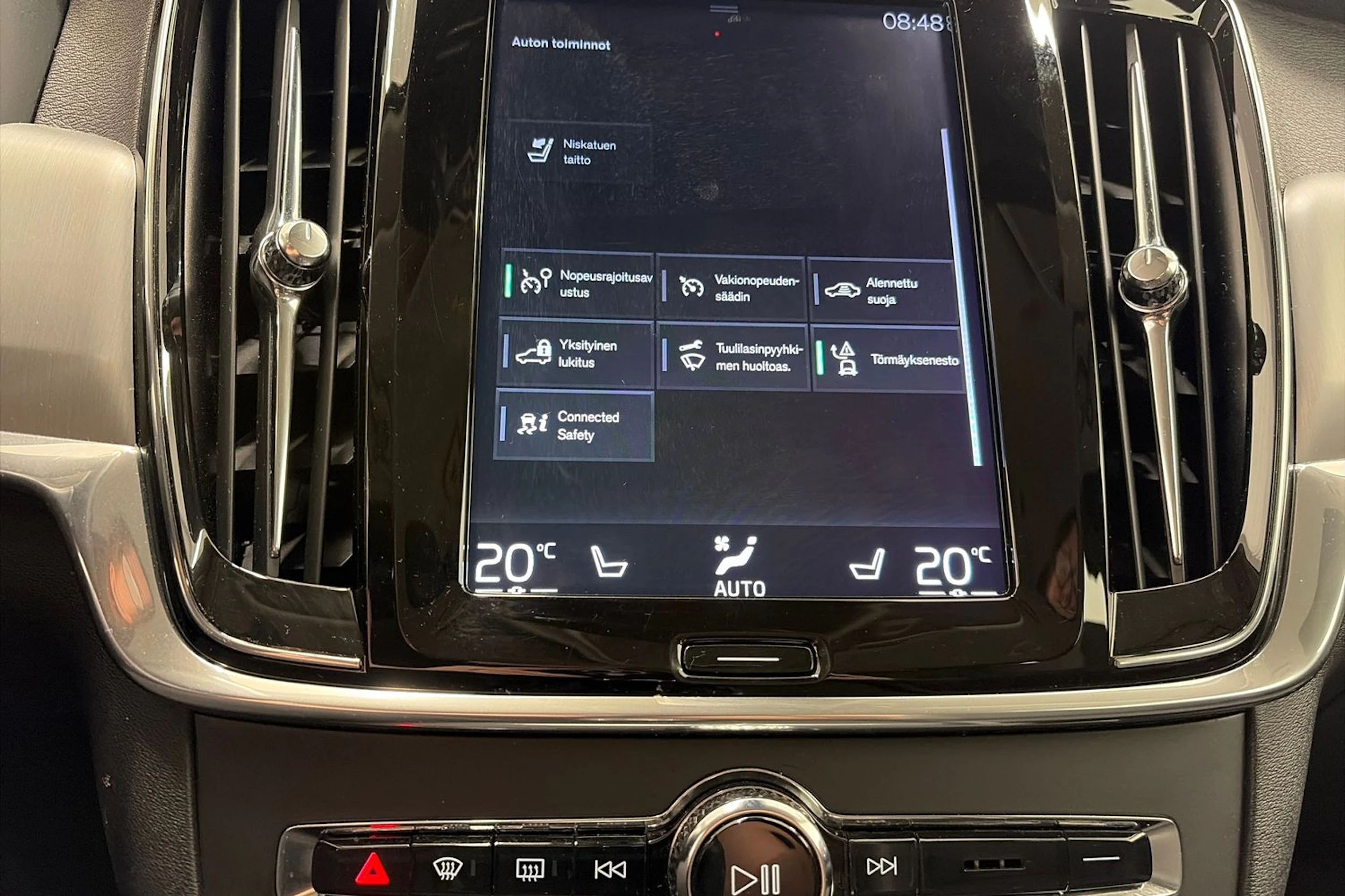 harmaa Volvo V90 2018 kuva 23.