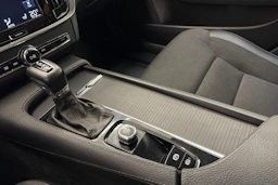 harmaa Volvo V90 2018 kuva 28.