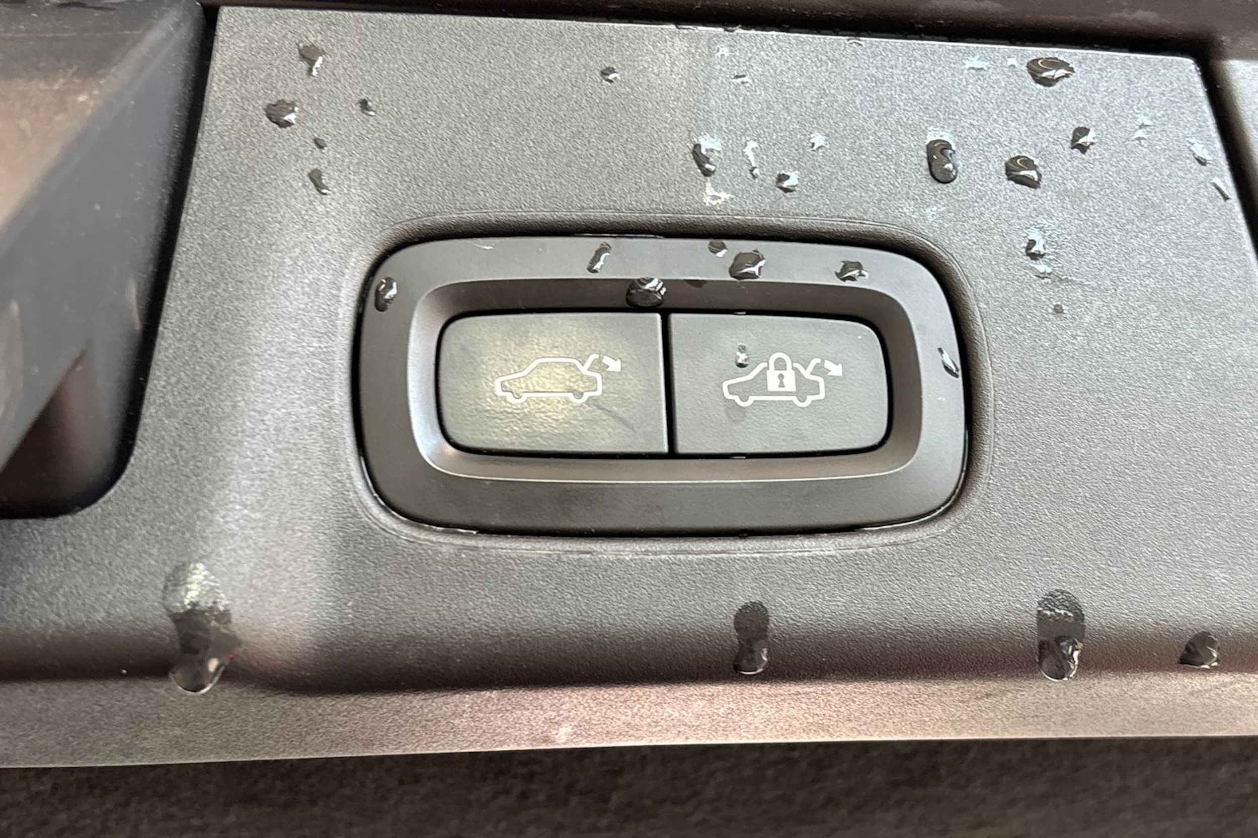 sininen Volvo V90 2018 kuva 7.