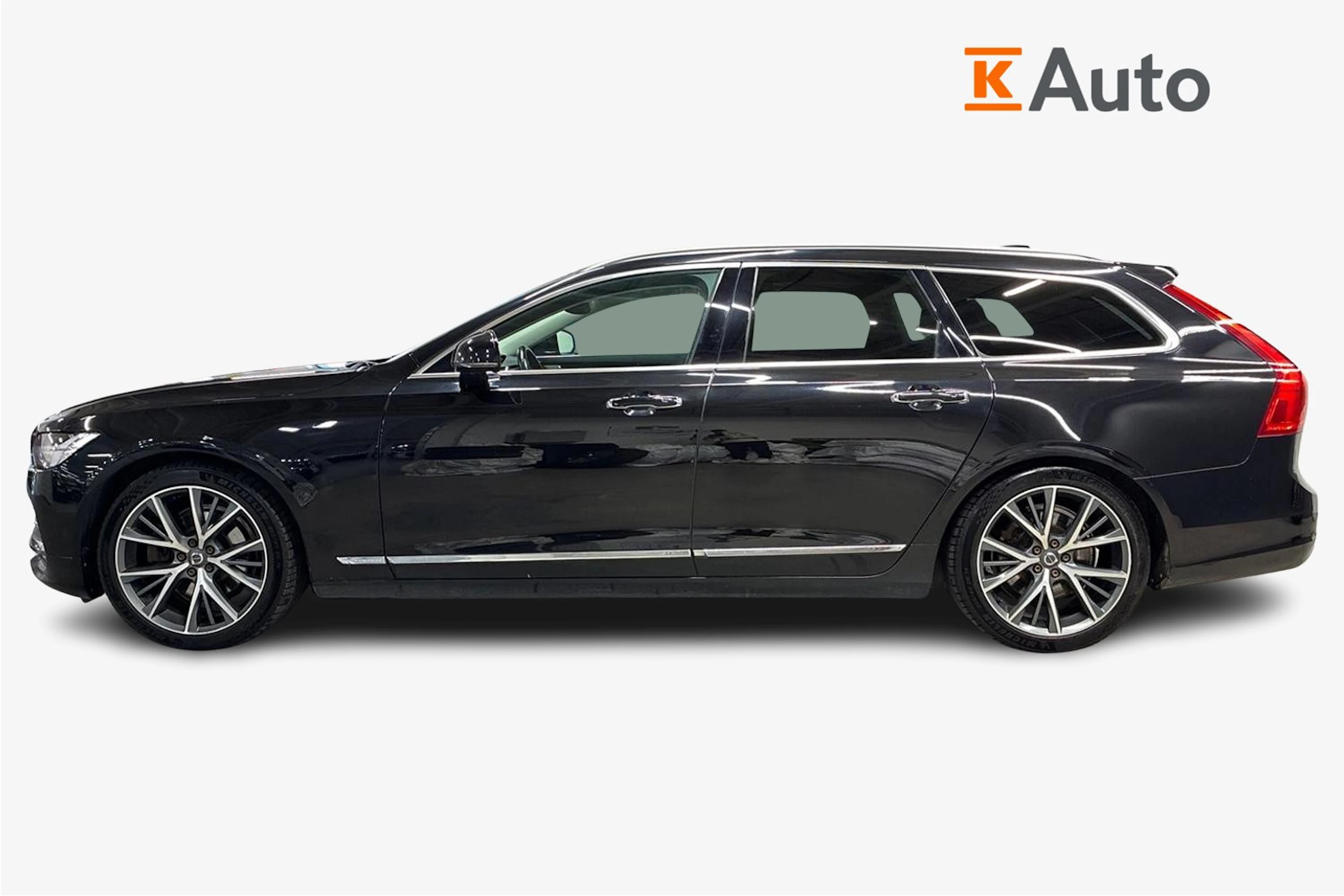 musta Volvo V90 2018 kuva 5.