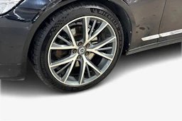 musta Volvo V90 2018 kuva 9.