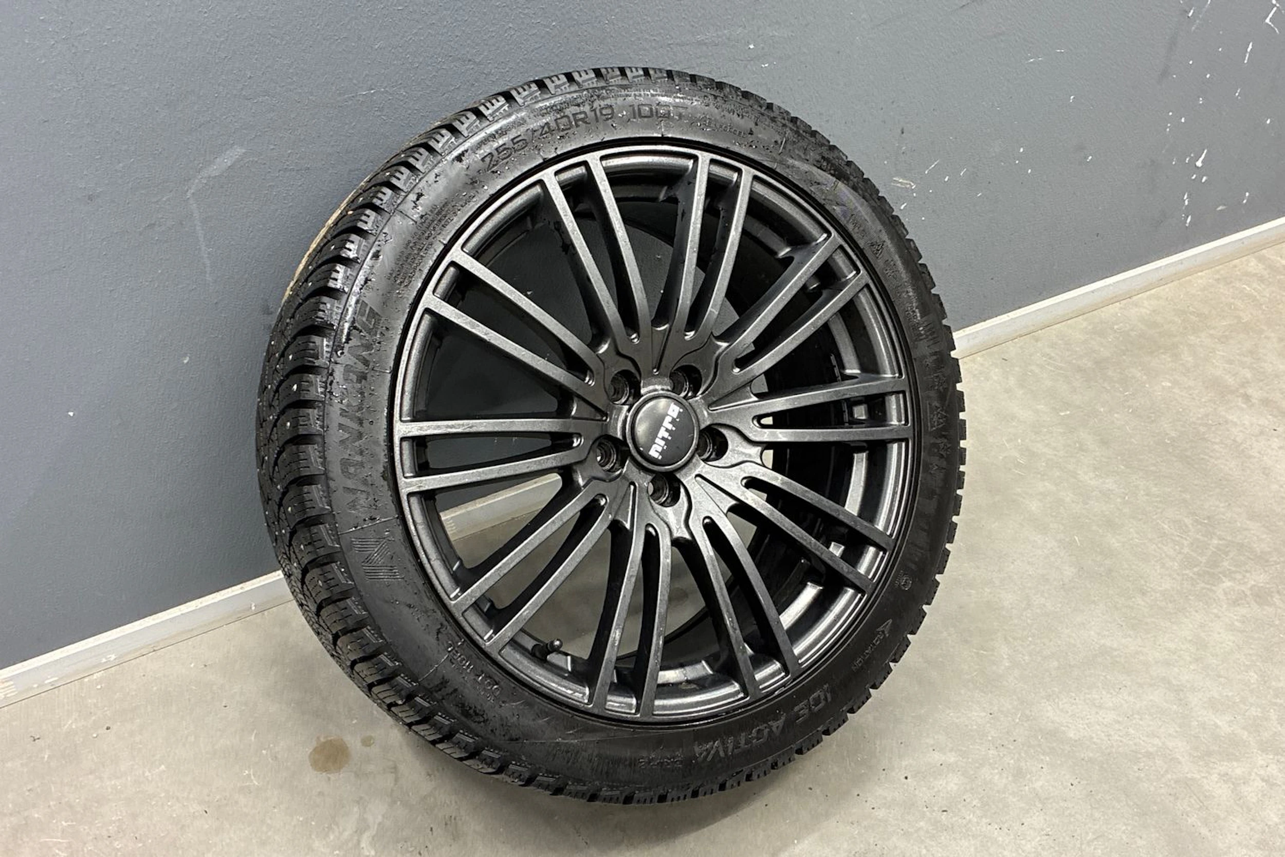 musta Volvo V90 2018 kuva 10.