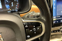 musta Volvo V90 2018 kuva 14.