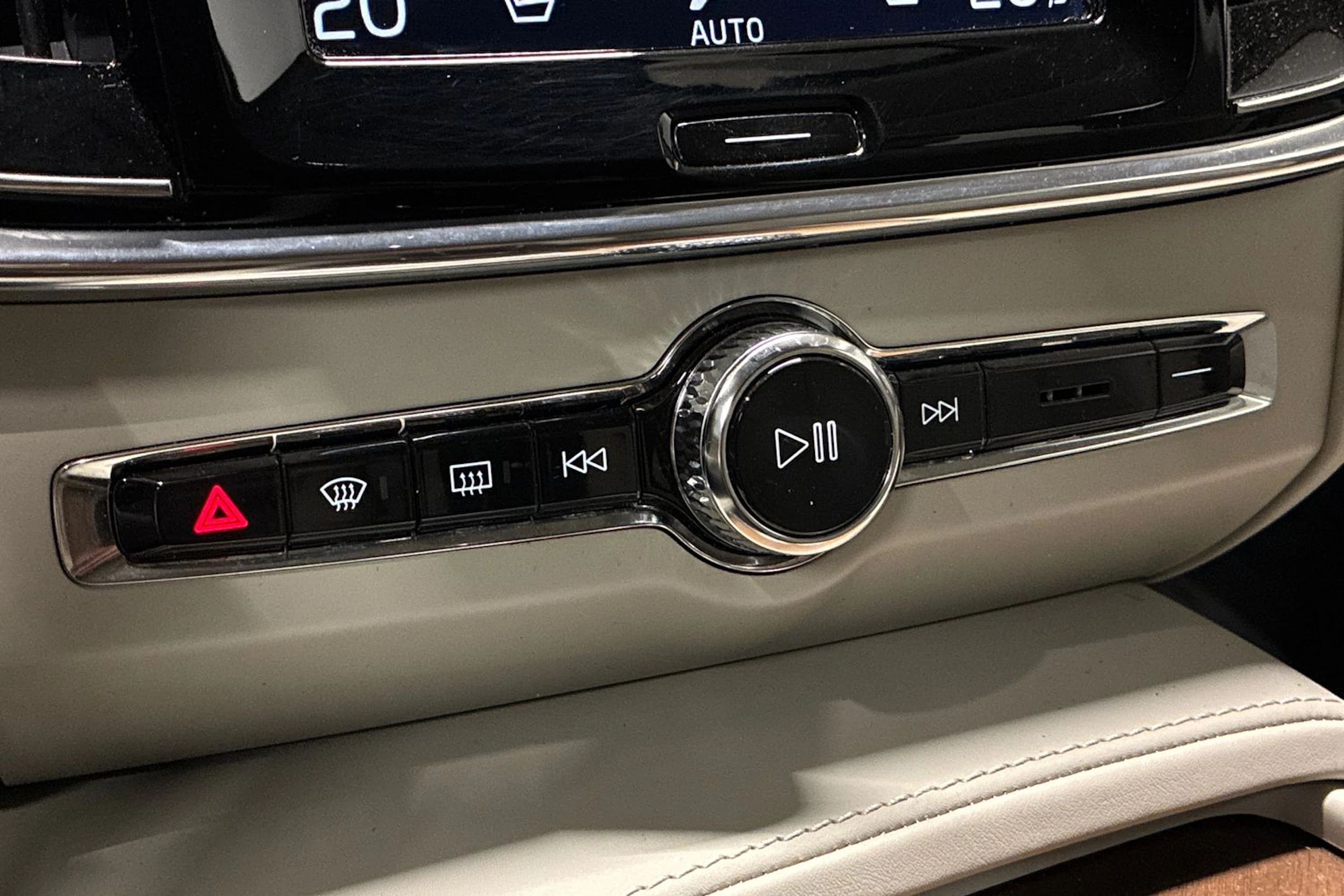 musta Volvo V90 2018 kuva 20.