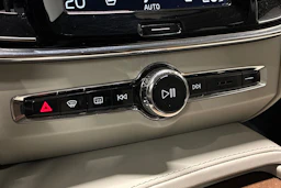 musta Volvo V90 2018 kuva 20.