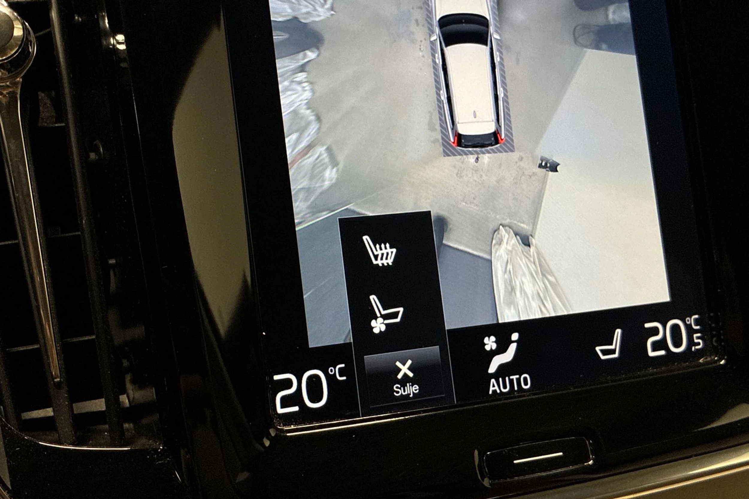 musta Volvo V90 2018 kuva 23.
