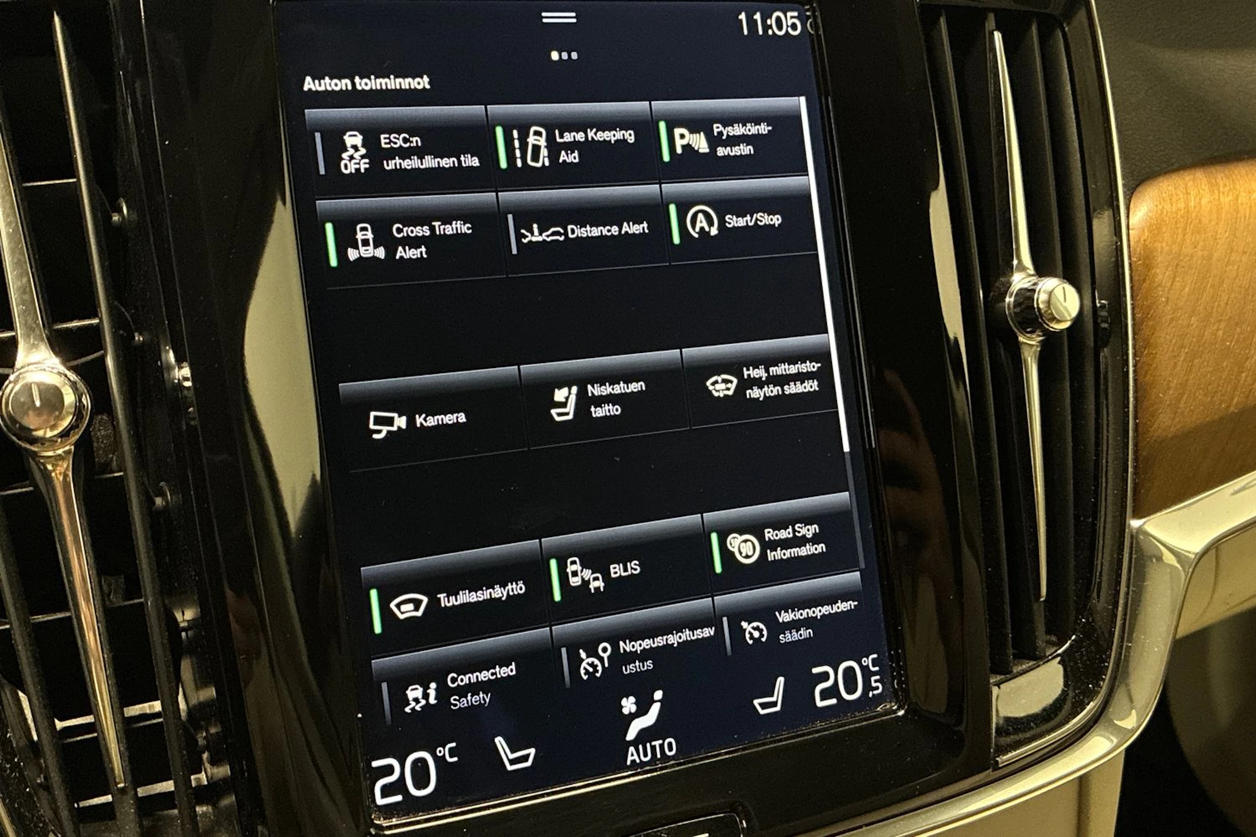 musta Volvo V90 2018 kuva 25.