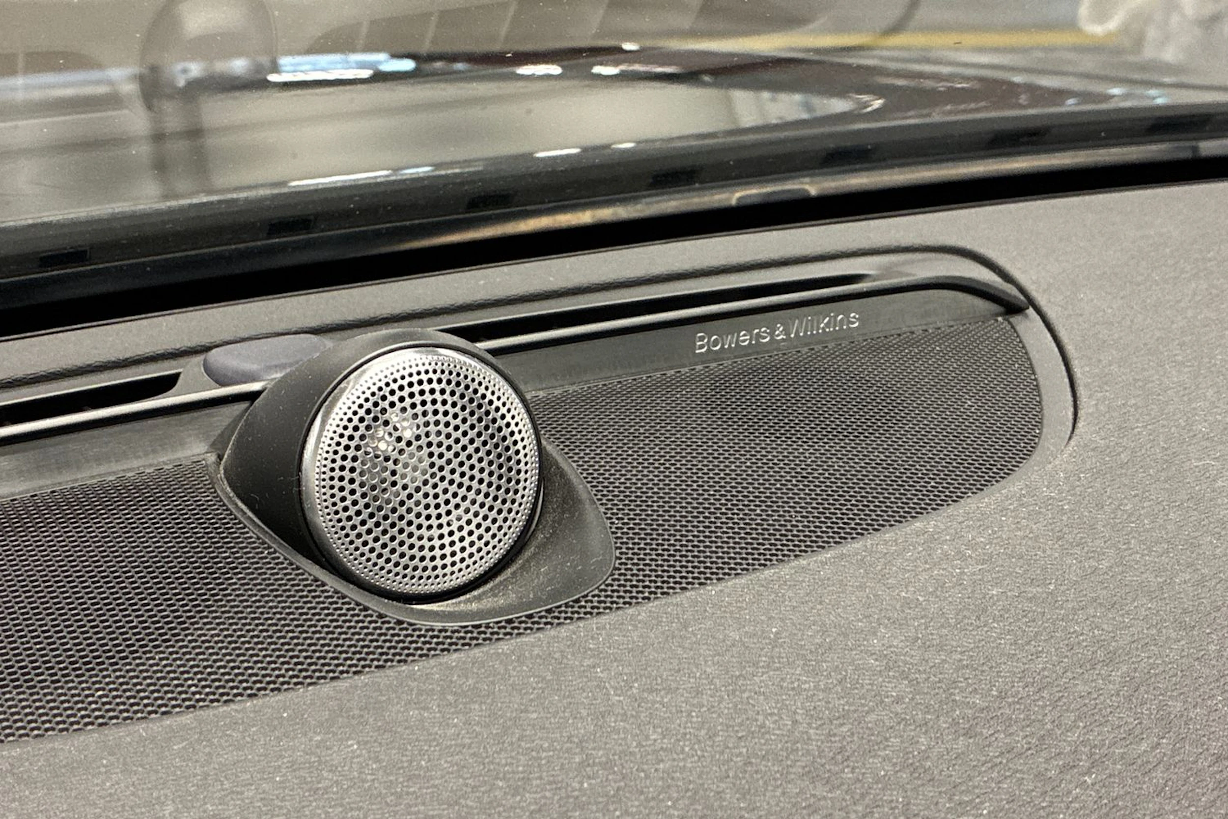 musta Volvo V90 2018 kuva 30.