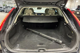 musta Volvo V90 2018 kuva 34.