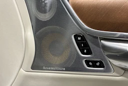 musta Volvo V90 2018 kuva 40.