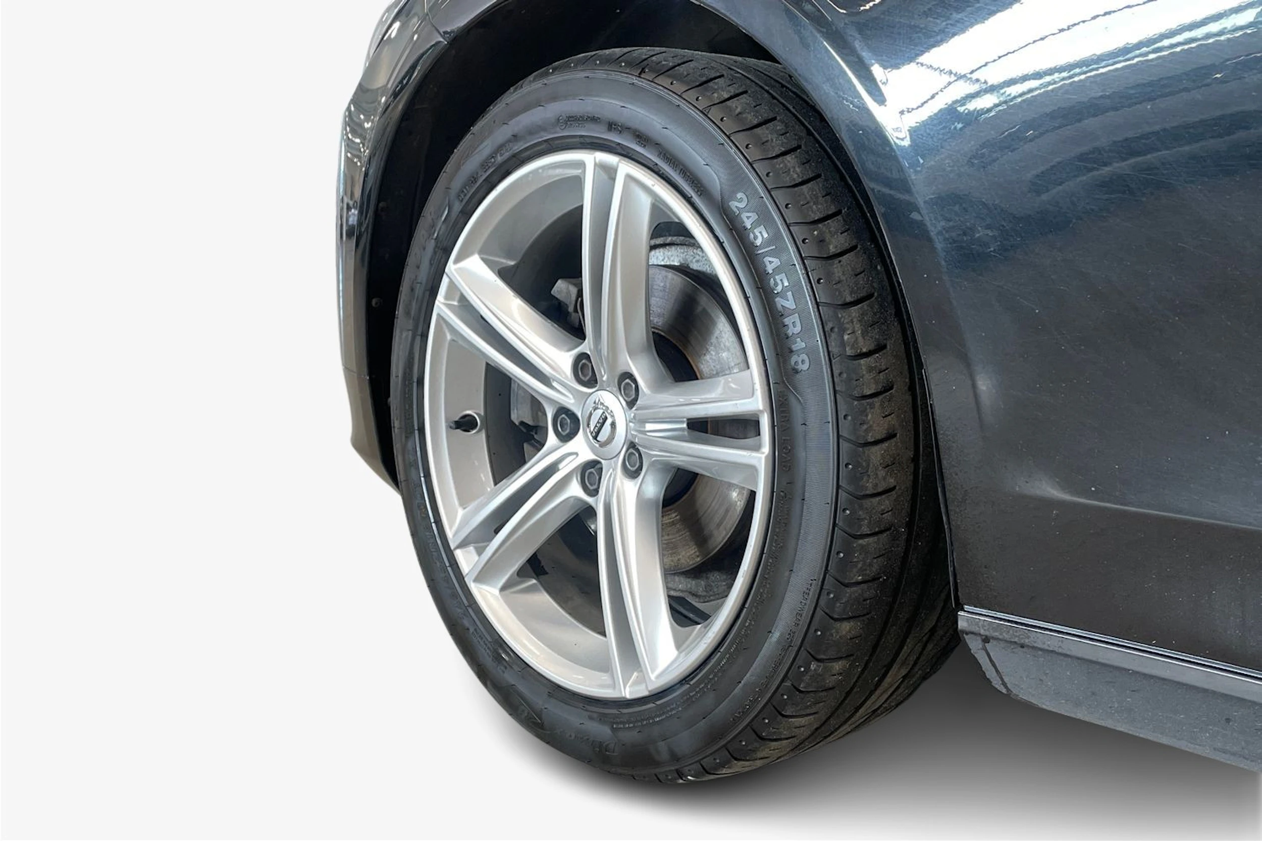 musta Volvo V90 2018 kuva 9.